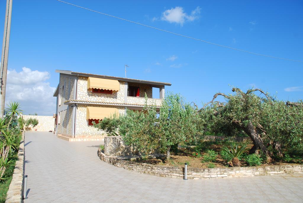 مارينيلاّ B&B Garzia المظهر الخارجي الصورة