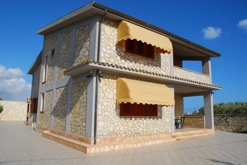 مارينيلاّ B&B Garzia المظهر الخارجي الصورة